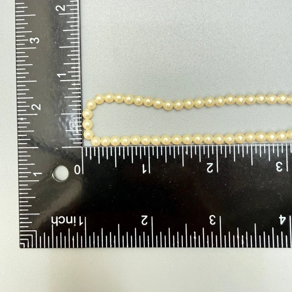 Vintage Cream Faux Pearl Necklace 54